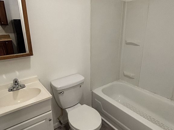 5th image of 867 N Gallaher View Road Northwestunit #204