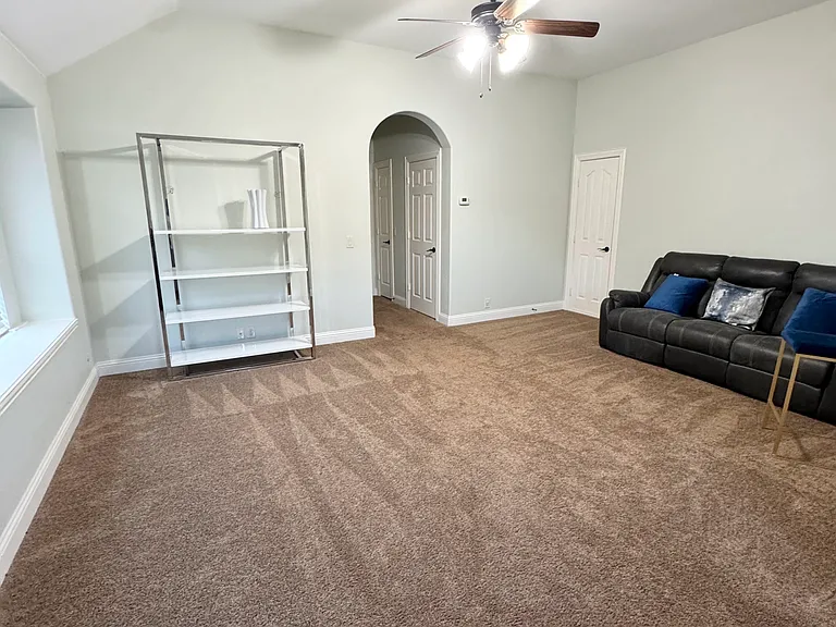 2324 Kemerton Dr — Photo 25