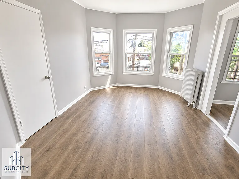 354 Fair St #4 — Photo 1