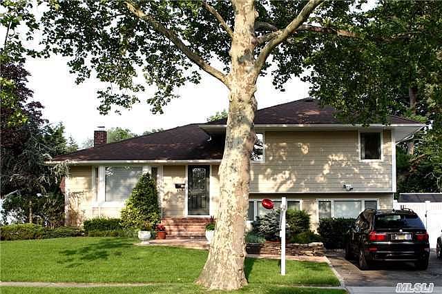1st image of 18 Hazelwood Dr
