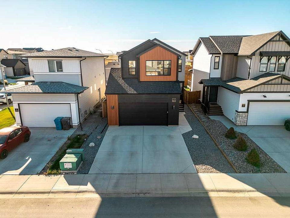 1st image of 6 E Miners Rd W