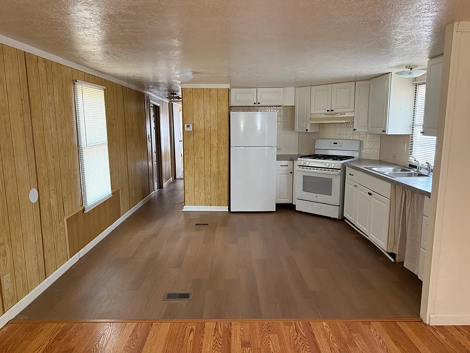 753 Cline St #1