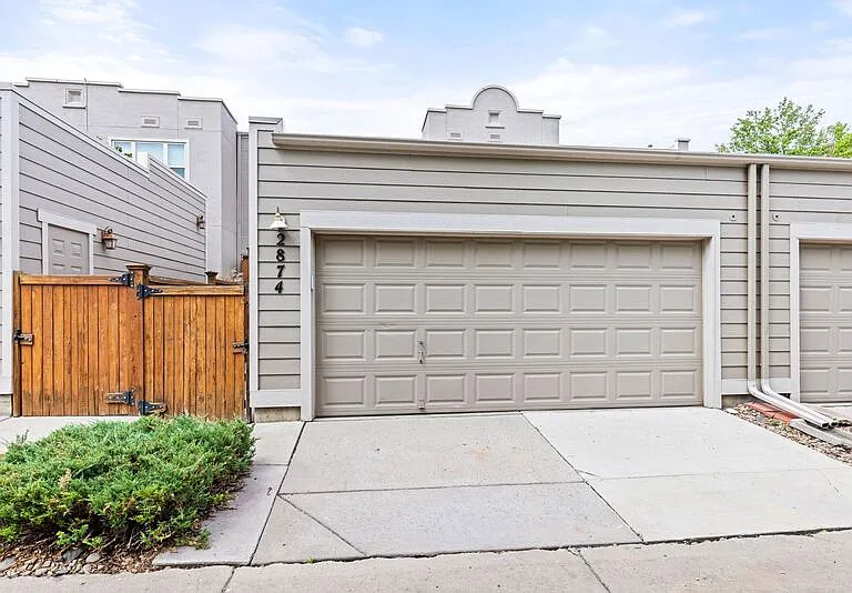 2874 Syracuse Ct — Photo 16