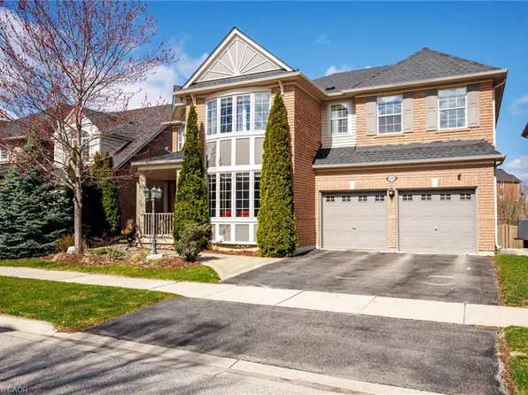 2295 Glazebrook Cir, Oakville, ON L6M 5B5