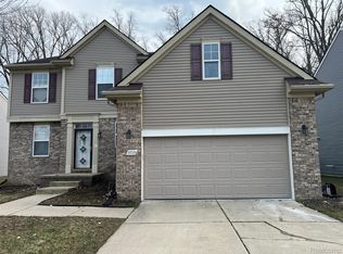 33533 Stacy St, Westland, MI 48185