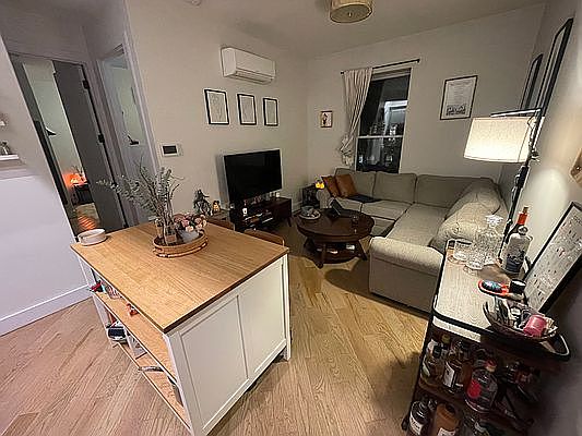 5th image of 277 Cumberland St #2