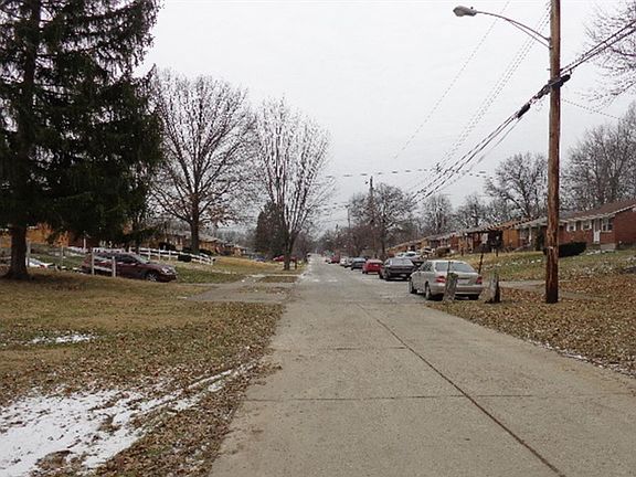 5th image of 8570 Bobolink Dr