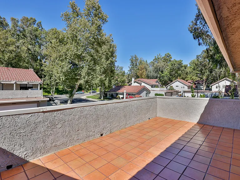 1061 Thistlegate Rd — Photo 14
