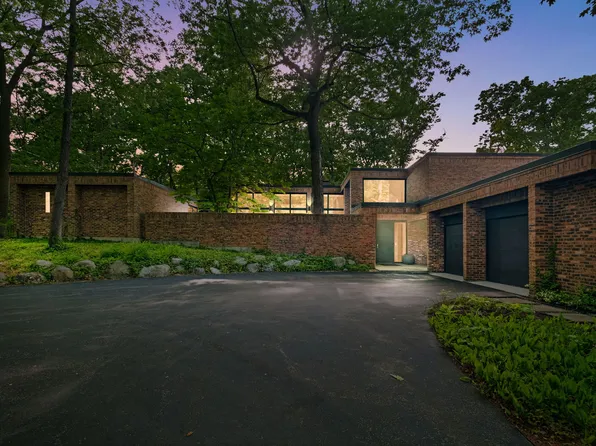 3290 Brook Rd, Highland Park, IL 60035