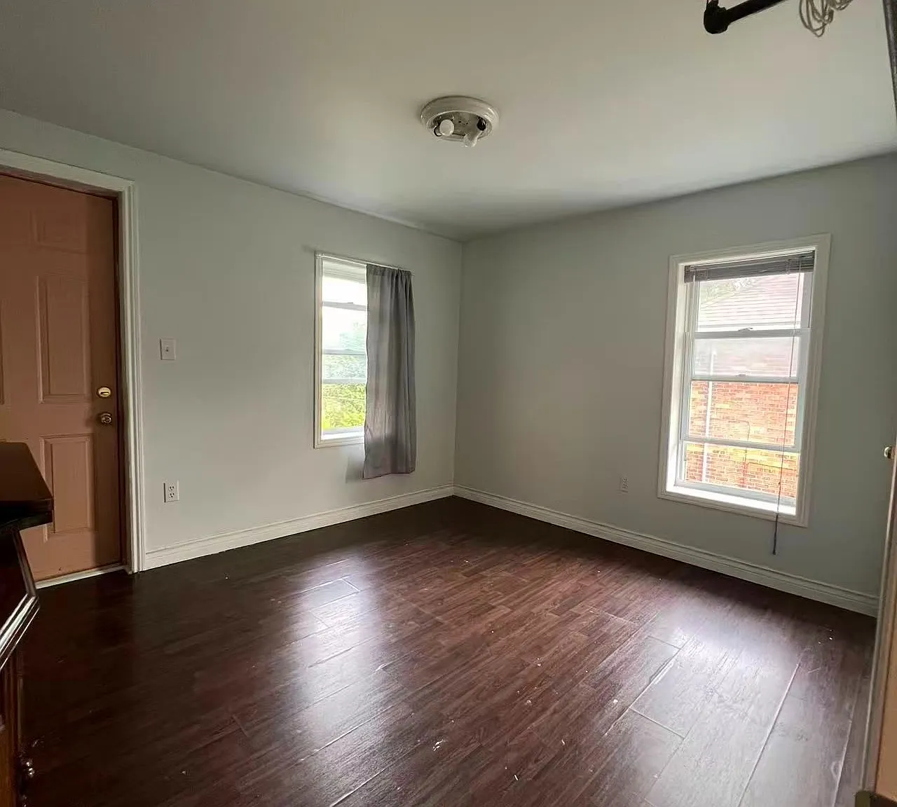4 bed, $1,850 — Photo 2
