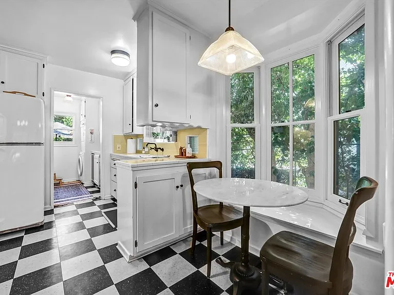 3830 Vineland Ave — Photo 8