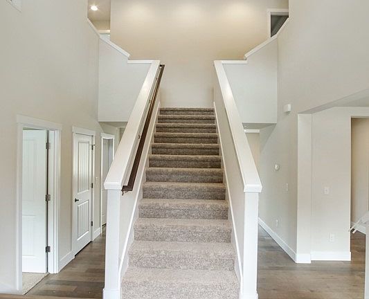 2nd image of 18607 134th St E