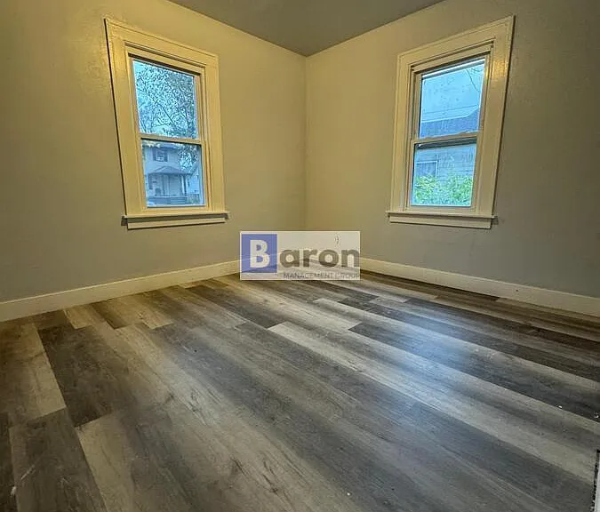 522 S 27th St — Photo 5