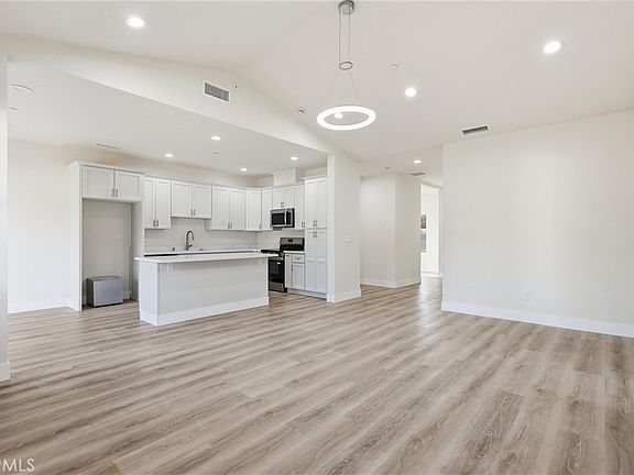 2nd image of 1621 Conners Ct