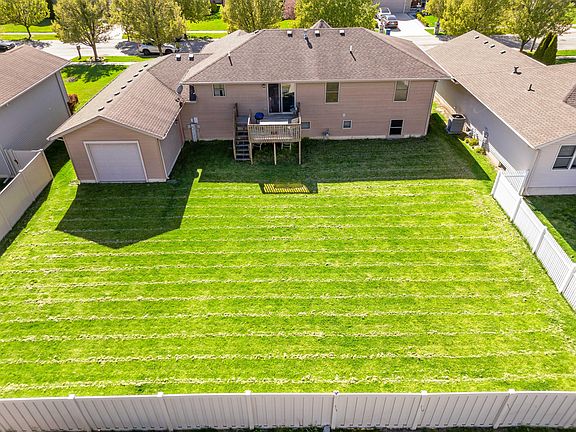 4th image of 1320 Glenn Dr