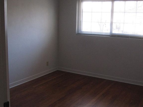 2nd image of 9133 Arvin Pl