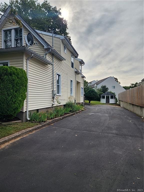 3250 Madison Ave, Bridgeport, CT 06606 Zillow