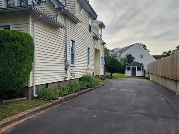 3250 Madison Avenue, Bridgeport, CT 06606