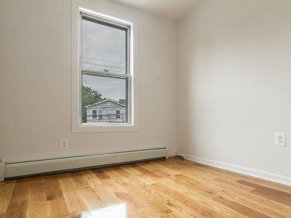 jersey-city-new-jersey-38907287 picture