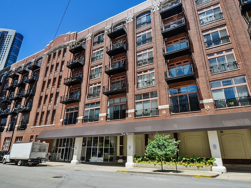 1st image of 360 W Illinois St APT 4E