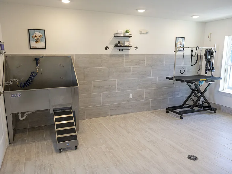 Avion Apartments — Photo 55