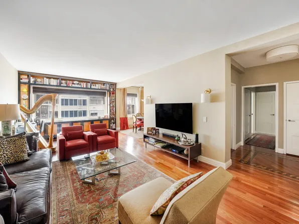 415 East 52nd Street image 1 of 6