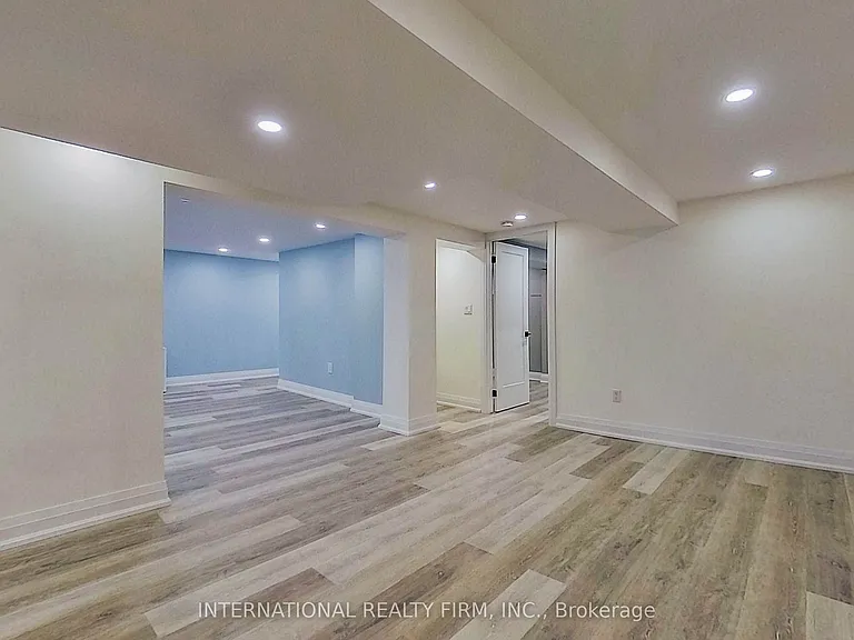 85 Churchill Ave — Photo 26