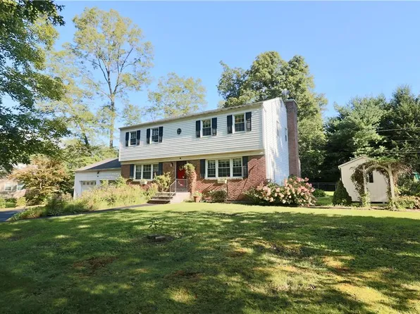 15 Kalina Drive, Rhinebeck, NY 12572