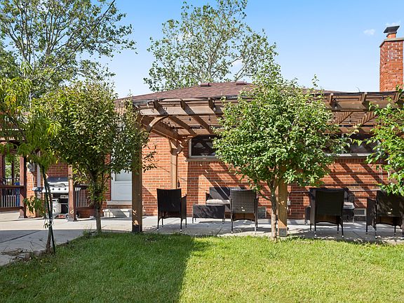 5th image of 8139 Whitefield St #1