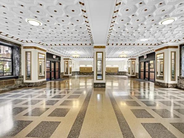 811 Walton Avenue image 14 of 17