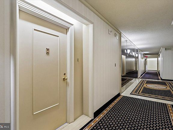 5th image of 5800 Nicholson Ln #1-604