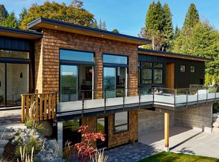 980 Gower Point Rd, Gibsons, BC V0N1V0