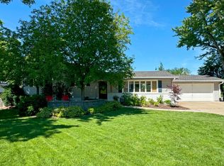 3022 S 106th St, Omaha, NE 68124
