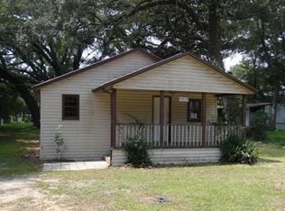 Milton St, Cottondale, FL 32431
