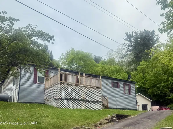 117 State Route 292 E, Monroe Township, PA 18657