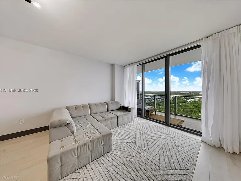 16385 Biscayne Blvd #2205 — Photo 3