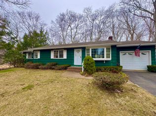 1215 Middle Line Hwy, Sag Harbor, NY 11963