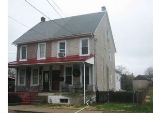 411 W Race St, Stowe, PA 19464