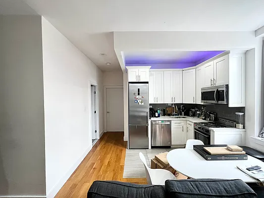 Rented by EastMount Realty LLC | media 1