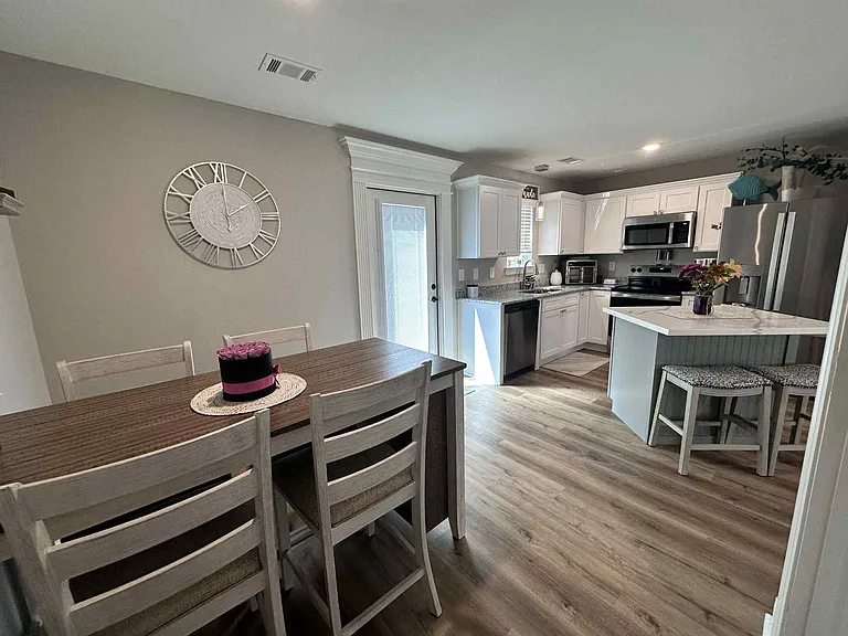 145 Coral Breeze Dr — Photo 16