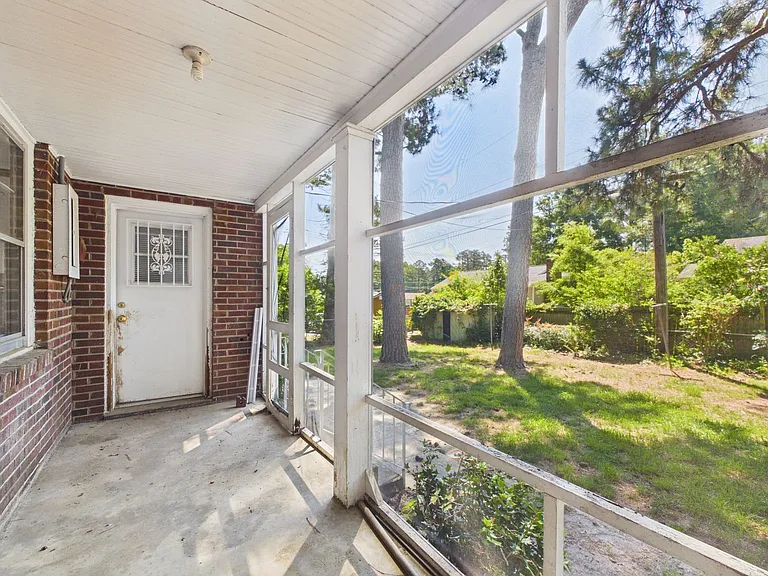 910 Northampton Rd — Photo 28