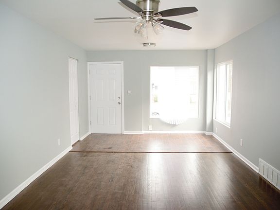 4th image of 660 Freeland Ave