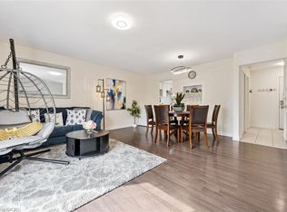 415 Bairstow Cres #5, Waterloo, ON N2K2H7