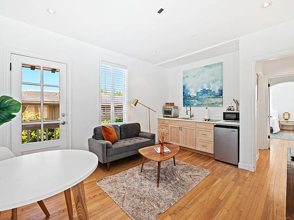 3rd image of 40 Phoenetia Ave #Id1056490p