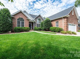 1734 30th Avenue Dr NE, Hickory, NC 28601