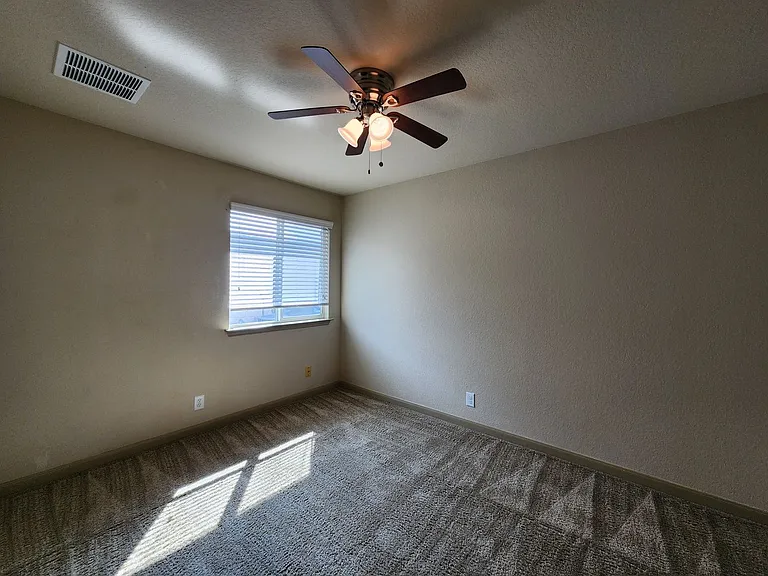789 Great Oaks Dr — Photo 16