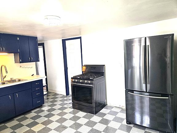 4th image of 804 19th St
