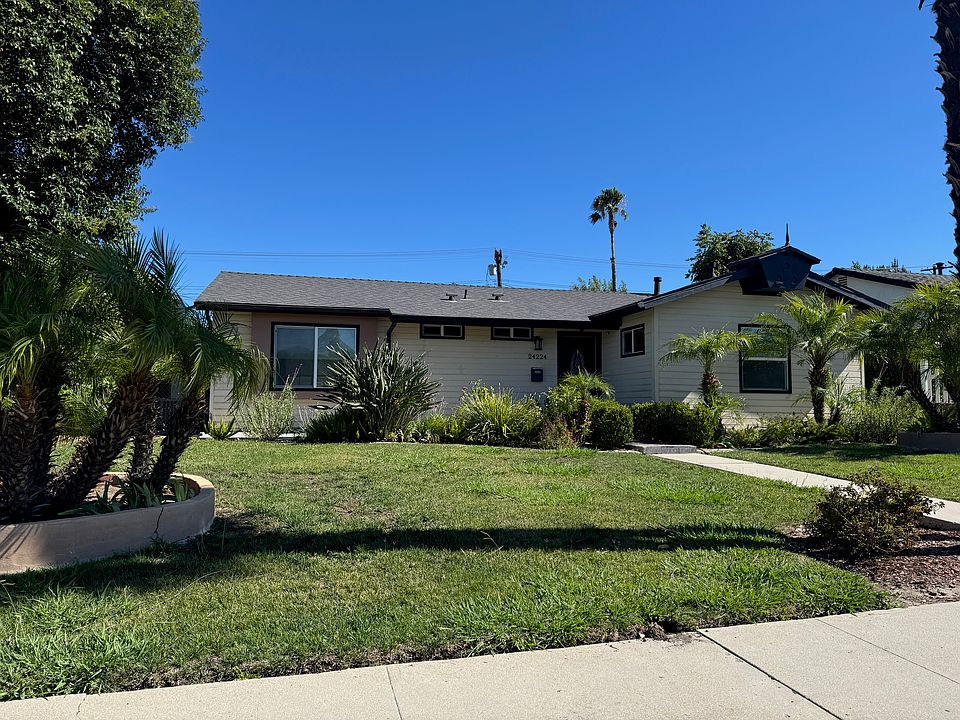 1st image of 24224 Victory Blvd