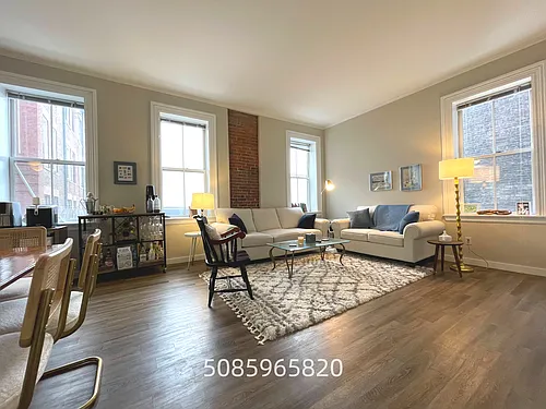 4 Davis Ave Photo 1