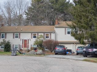 97 Nottingham Dr, West Warwick, RI 02893